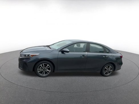 Used 2023 Kia Forte LXS image 8