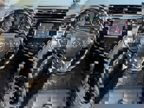Used 2019 Toyota Camry SE image 12