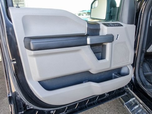 Used 2018 Ford F150 XLT w/ Trailer Tow Package image 22