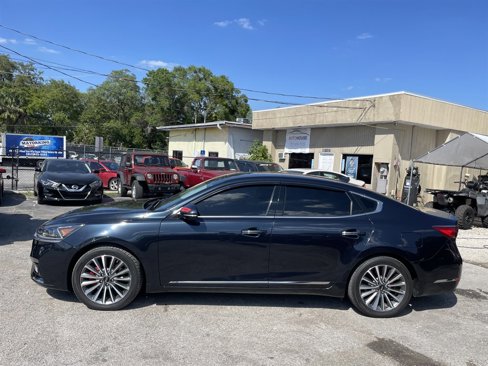 Used 2017 Kia Cadenza Premium w/ Luxury Package image 8