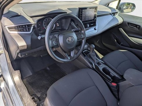 Used 2022 Toyota Corolla LE image 10
