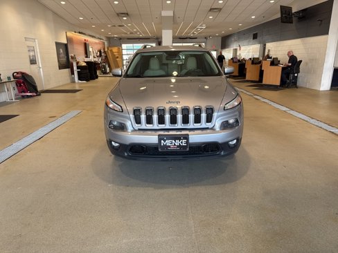 Used 2015 Jeep Cherokee Latitude image 3