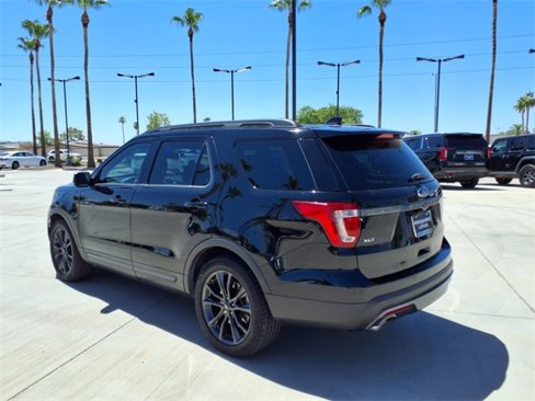 Used 2017 Ford Explorer XLT w/ Equipment Group 202A image 4