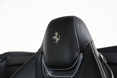 Used 2020 Ferrari Portofino image 11