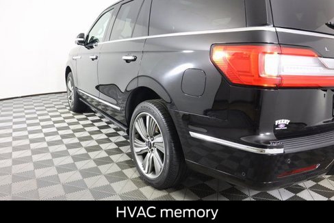 Used 2018 Lincoln Navigator Reserve w/ Technology Package image 27