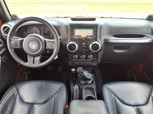 Used 2014 Jeep Wrangler Unlimited Rubicon w/ Connectivity Group image 3