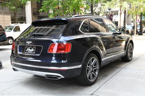 Used 2018 Bentley Bentayga image 4