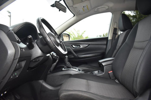 Used 2017 Nissan Rogue SV image 14
