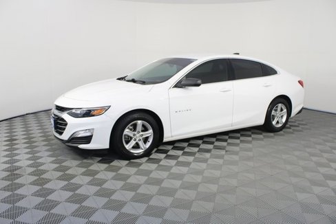 Used 2019 Chevrolet Malibu LS image 2
