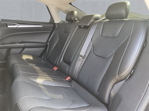 Used 2015 Ford Fusion Titanium image 13