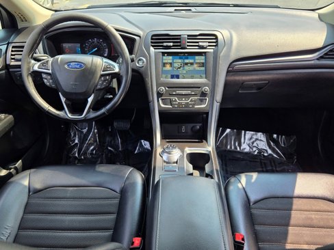 Used 2018 Ford Fusion SE w/ Equipment Group 201A image 16