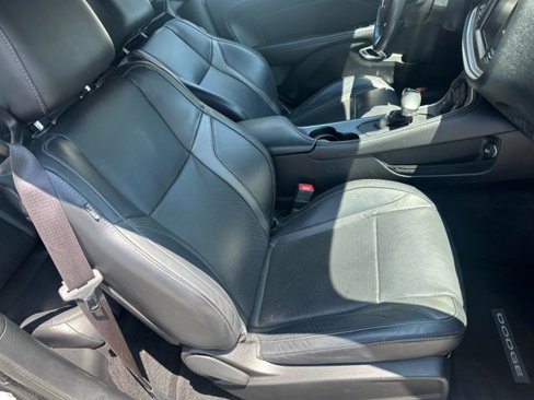 Used 2015 Dodge Challenger SXT Plus image 9