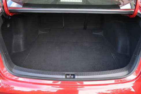 Used 2021 Toyota Corolla LE image 10