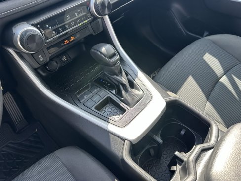 Used 2023 Toyota RAV4 LE image 29