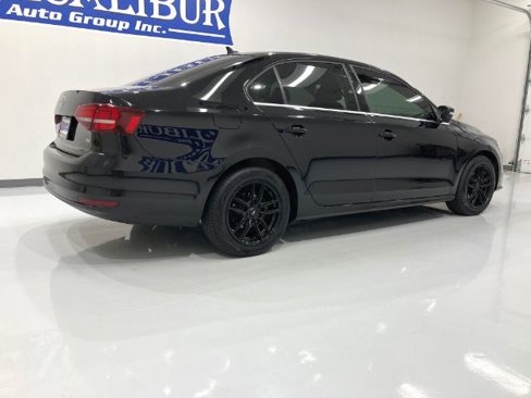 Used 2017 Volkswagen Jetta SE image 26