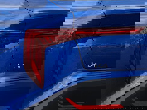 New 2025 Kia K4 LXS image 11