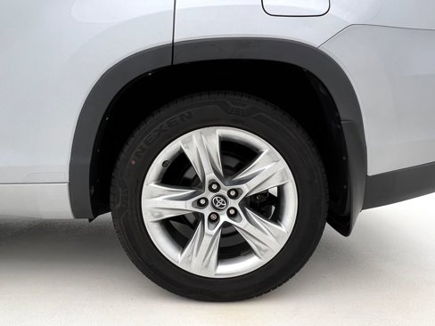 Used 2016 Toyota Highlander Limited image 33