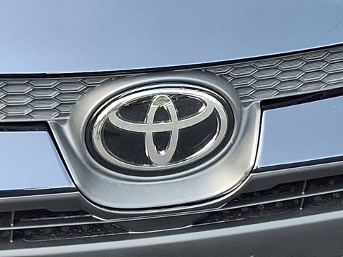 Used 2024 Toyota Corolla LE image 28