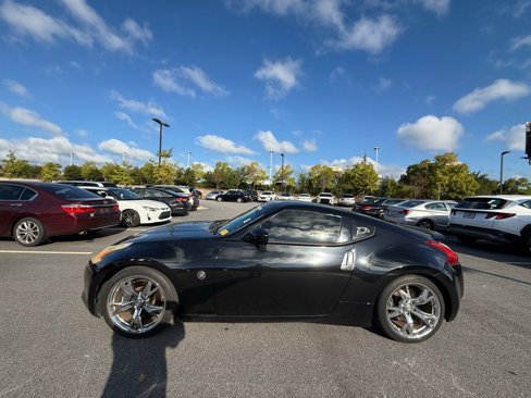 Used 2010 Nissan 370Z Touring w/ Sport Pkg image 5