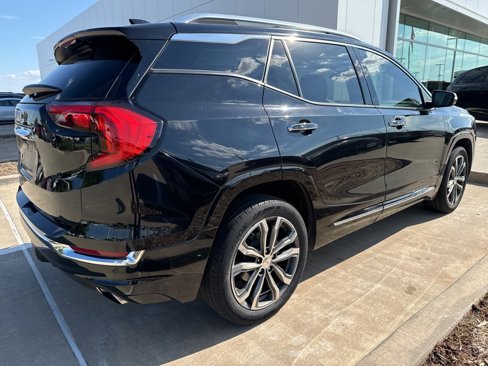 Used 2020 GMC Terrain Denali w/ Denali Premium Package image 3