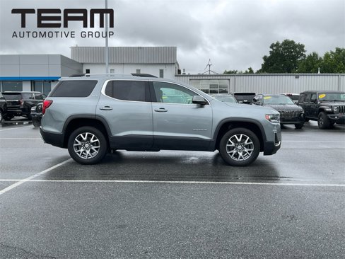Used 2023 GMC Acadia SLT image 18