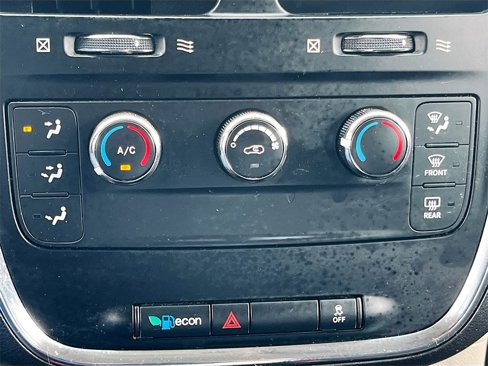 Used 2016 Dodge Grand Caravan American Value Package w/ UConnect Hands-Free Group image 14