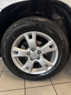 Used 2012 Toyota RAV4 4WD image 23