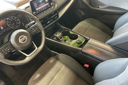 Used 2021 Nissan Rogue SV image 10