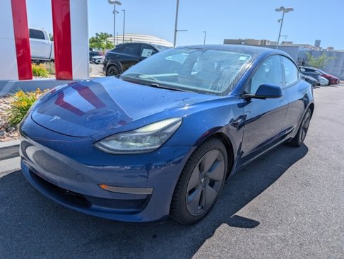 Used 2021 Tesla Model 3 Standard Range Plus image 2