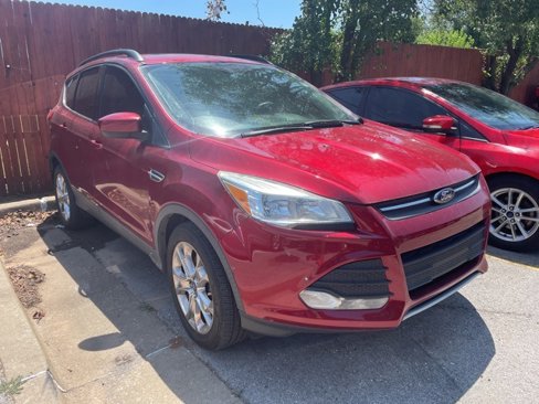 Used 2015 Ford Escape SE w/ Equipment Group 201A image 4