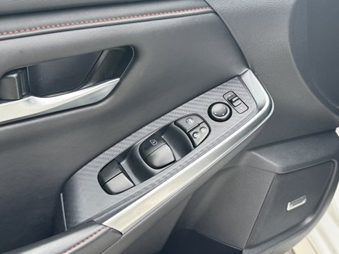 Used 2024 Nissan Sentra SR w/ SR Premium Package image 14