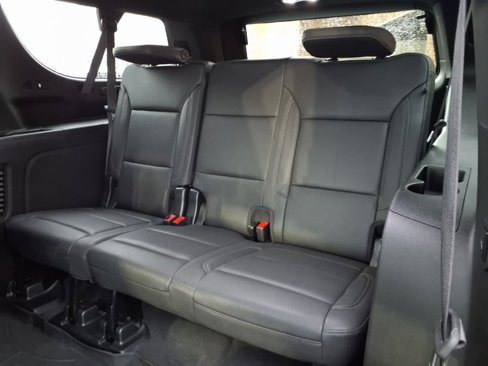 Used 2023 Chevrolet Suburban Z71 w/ Luxury Package image 17
