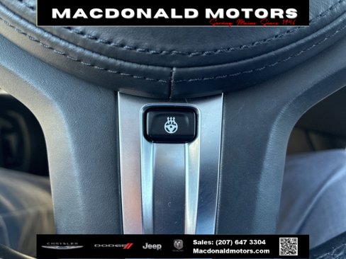Used 2020 BMW 330i xDrive Sedan w/ Premium Package image 17