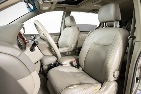 Used 2004 Toyota Sienna XLE Limited image 16