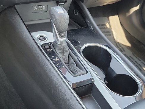 Used 2024 Nissan Altima 2.5 SV image 18