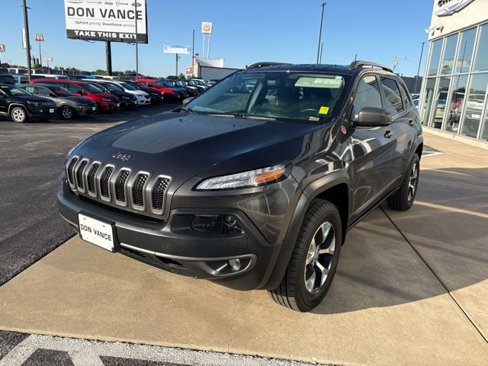 Used 2017 Jeep Cherokee Trailhawk w/ Comfort/Convenience Group image 2