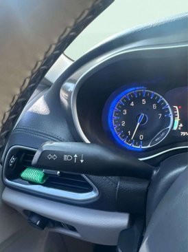 Used 2017 Chrysler Pacifica Limited image 27