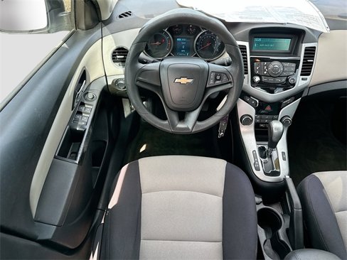 Used 2014 Chevrolet Cruze LS image 19