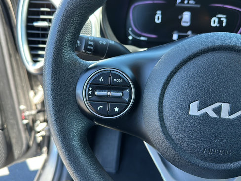 Used 2023 Kia Soul LX w/ LX Technology Package image 15