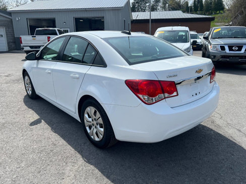 Used 2016 Chevrolet Cruze LS image 3