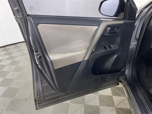 Used 2014 Toyota RAV4 LE image 11