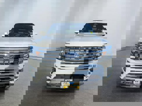 Used 2020 Ford Expedition Limited image 3