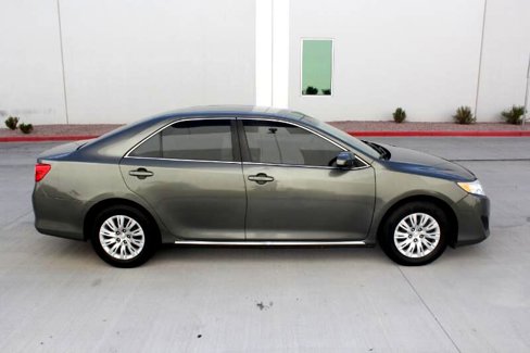 Used 2014 Toyota Camry LE image 4