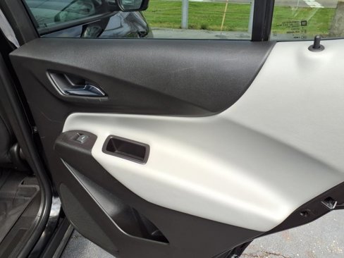 Used 2022 Chevrolet Equinox LS w/ LS Convenience Package image 29