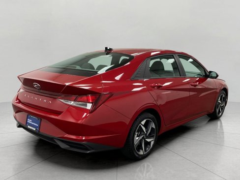 Certified 2023 Hyundai Elantra SEL w/ Convenience Package image 3