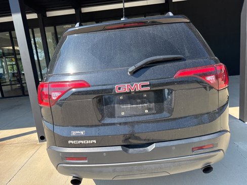 Used 2019 GMC Acadia SLT w/ Black Edition image 4