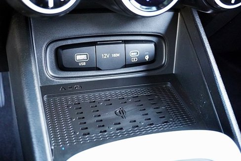 Certified 2024 Hyundai Venue Limited image 30