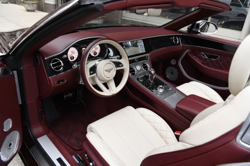 Used 2021 Bentley Continental GT V8 image 11