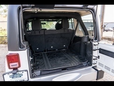 Used 2015 Jeep Wrangler Unlimited Sahara w/ Trailer Tow Group image 17