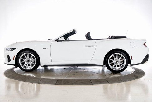 Used 2024 Ford Mustang GT Premium image 2